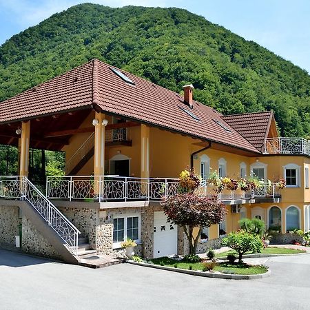 Apartment Sotocje Dolenja Trebusa Екстер'єр фото